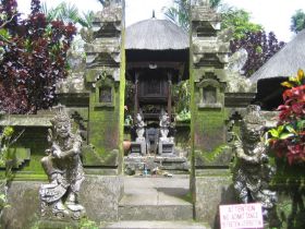 A 19 Bali-tempel.jpg