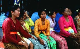 A 23 Baliwomen.jpg